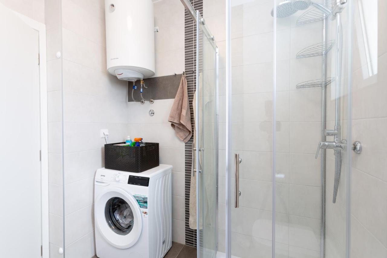 Brajdine - Ema Apartment Medulin Luaran gambar
